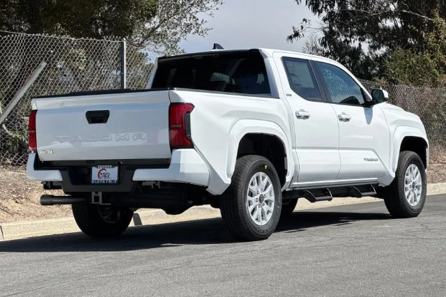 New 2026 Ice Cap Toyota  SR5 image 4