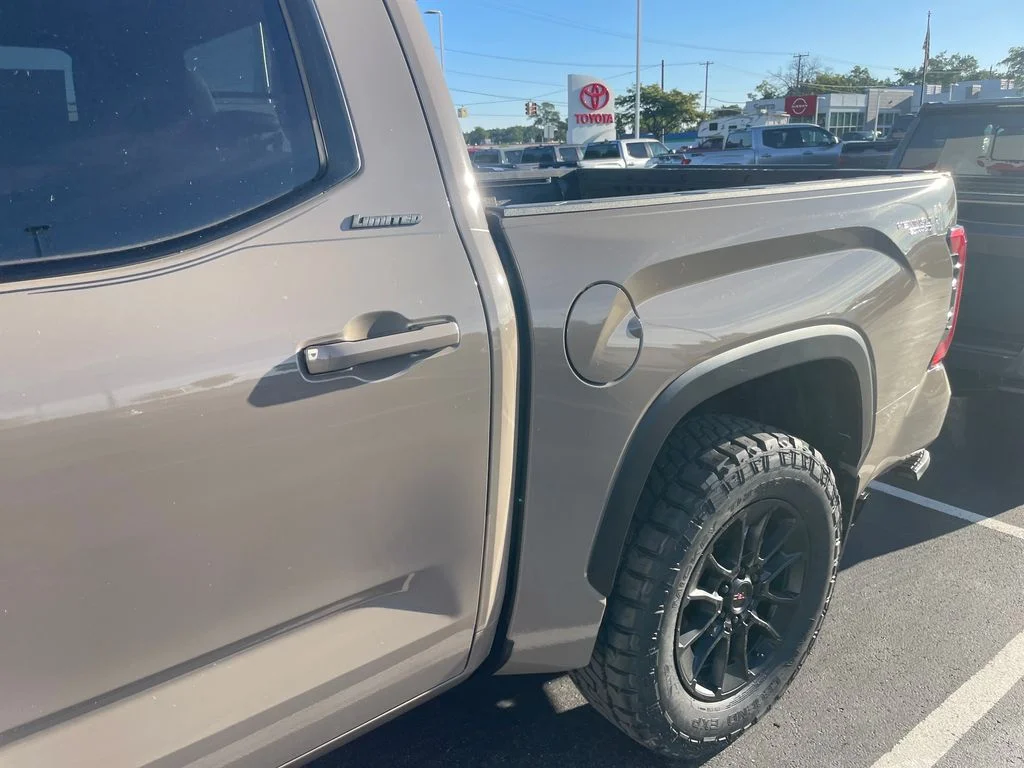 2026 Toyota Tundra Limited - Photo 4