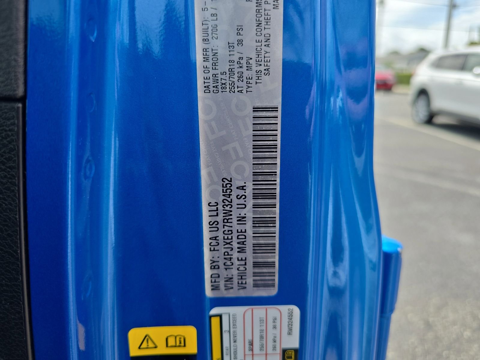 Used 2024 Blue Jeep Sahara image 31