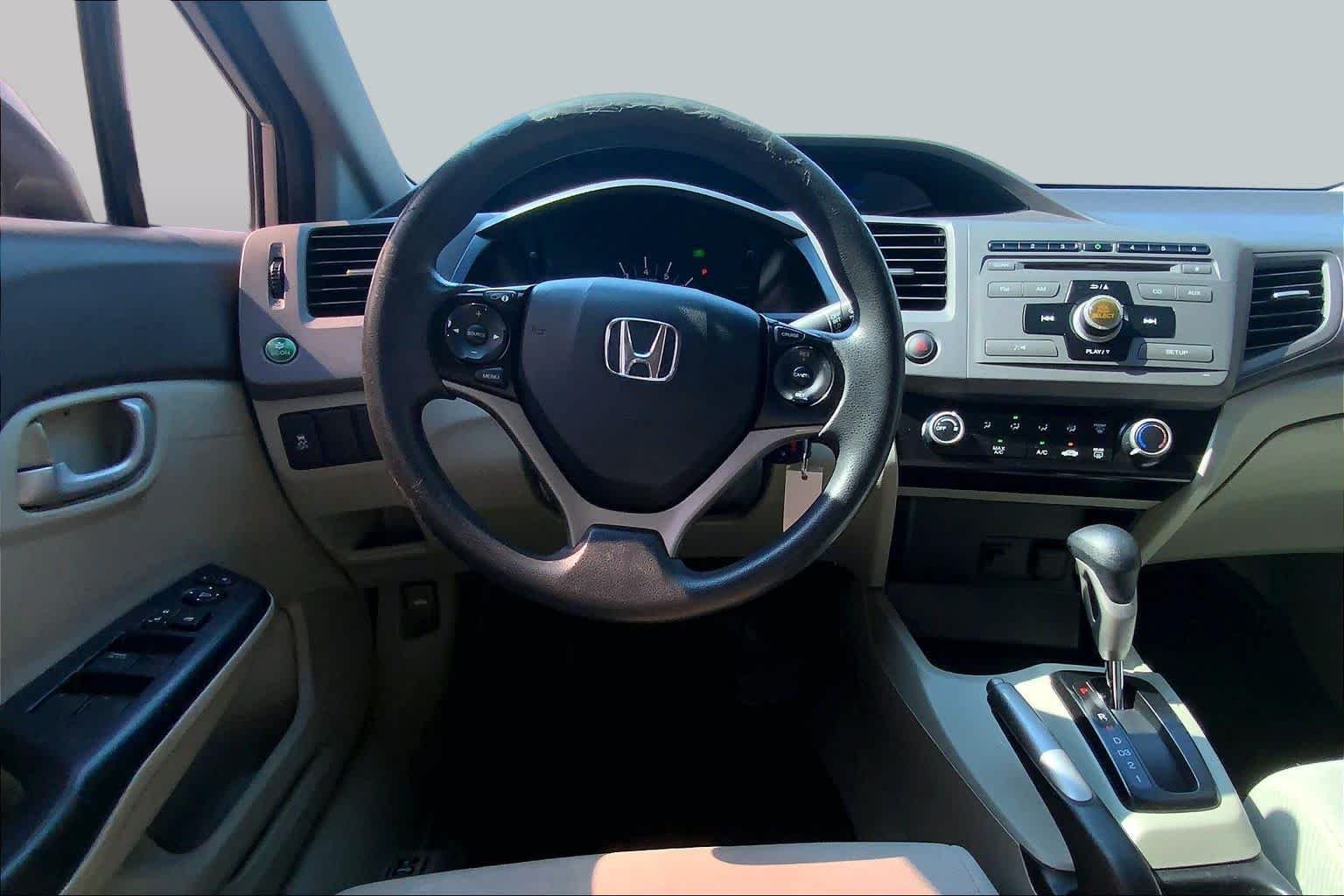 Used 2012 Alabaster Silver Metallic Honda LX image 5