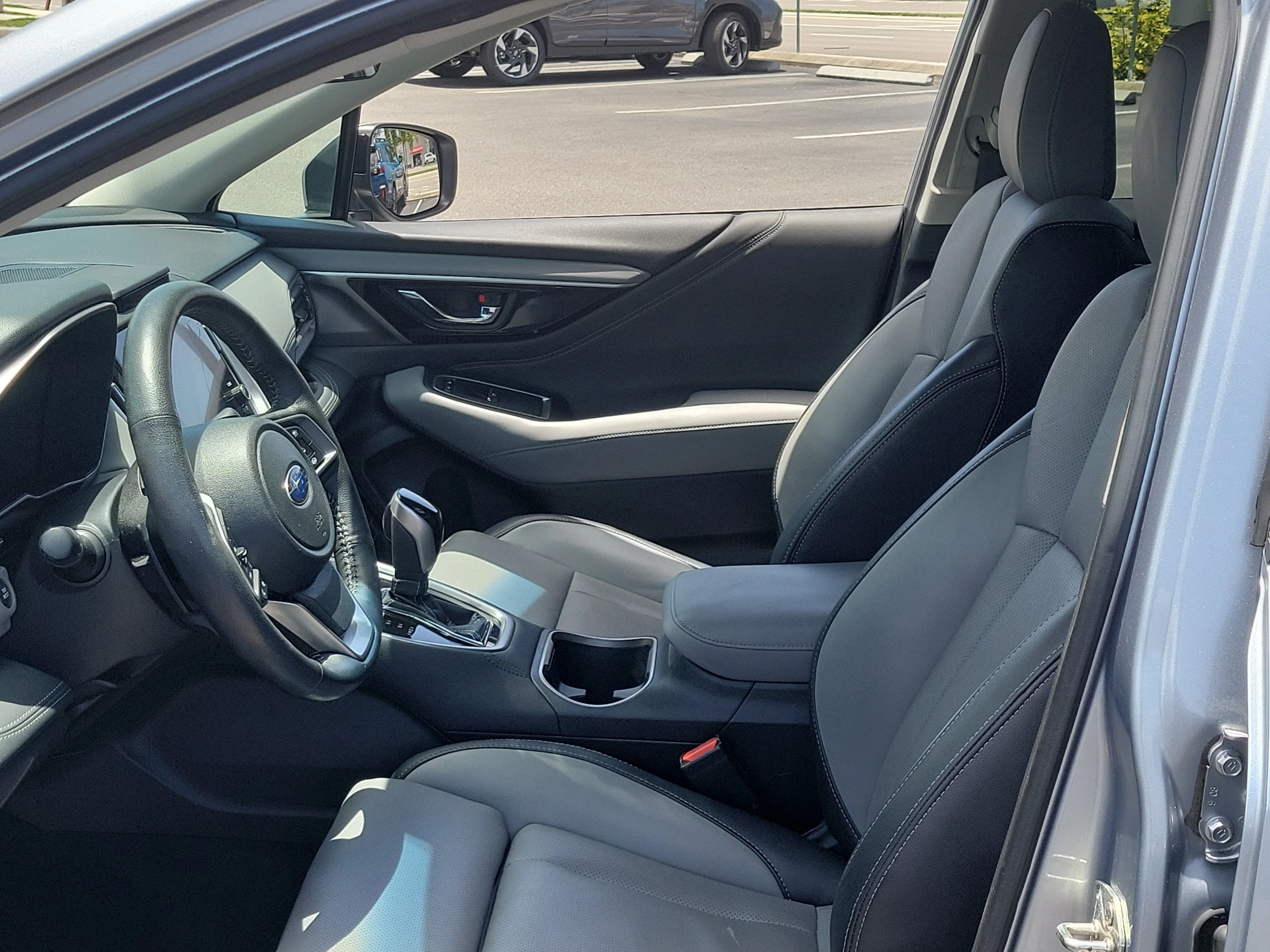 Used 2020 Ice Silver Metallic Subaru Limited image 22