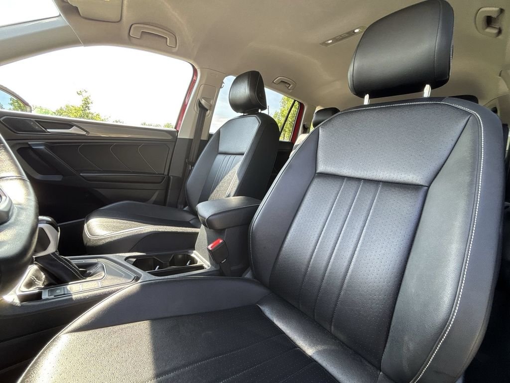 Used 2024  Volkswagen 2.0T SE image 13
