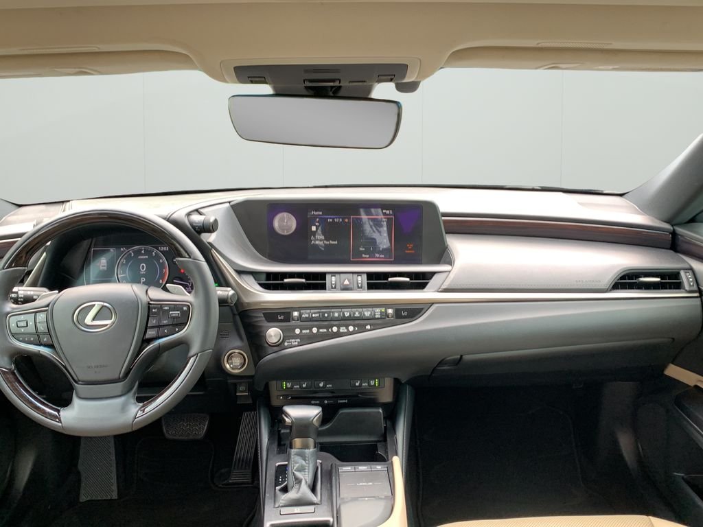 2021 Lexus ES 350 - Photo 20