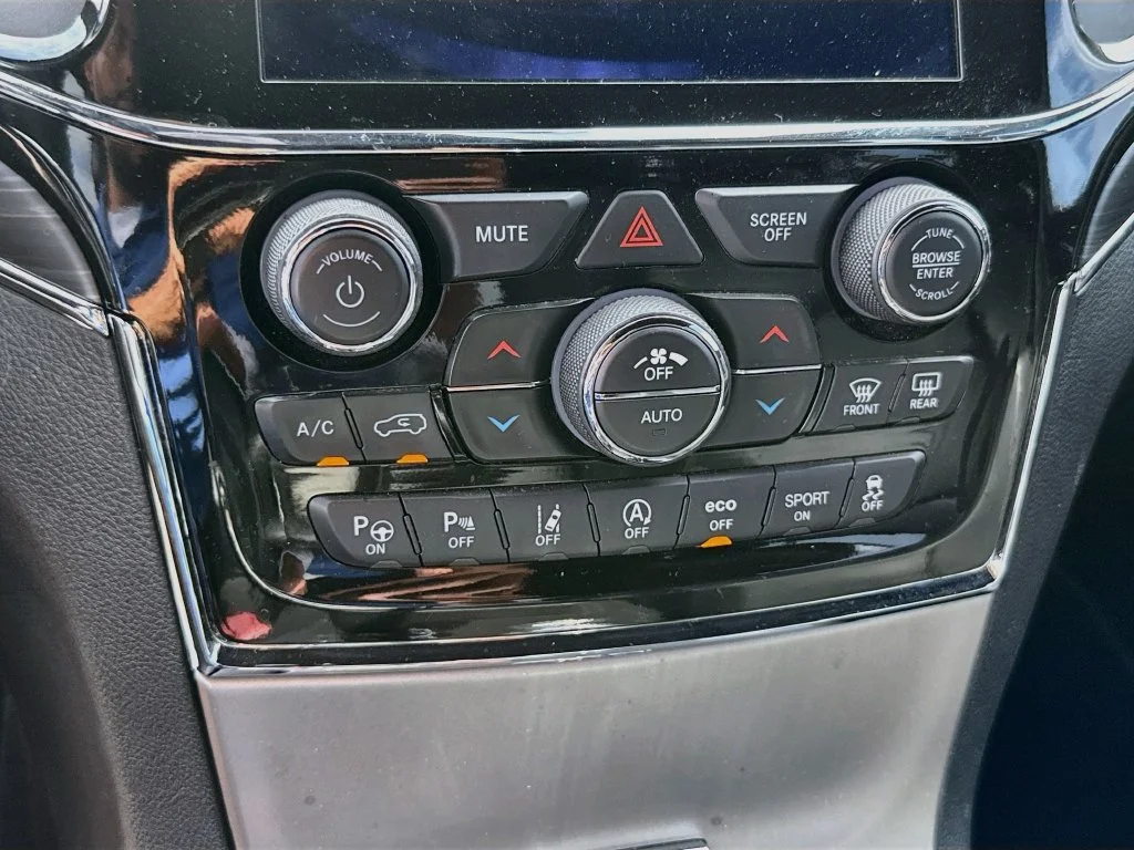 Used 2021 Gray Jeep Limited image 16