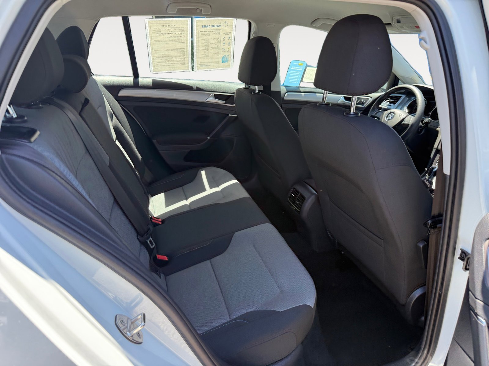 Used 2015 Pure White VOLKSWAGEN Limited Edition image 18