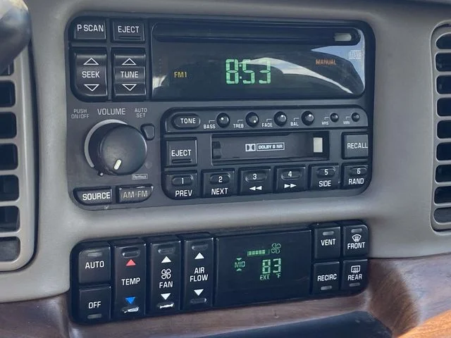 Used 2000 Green Buick Base image 19
