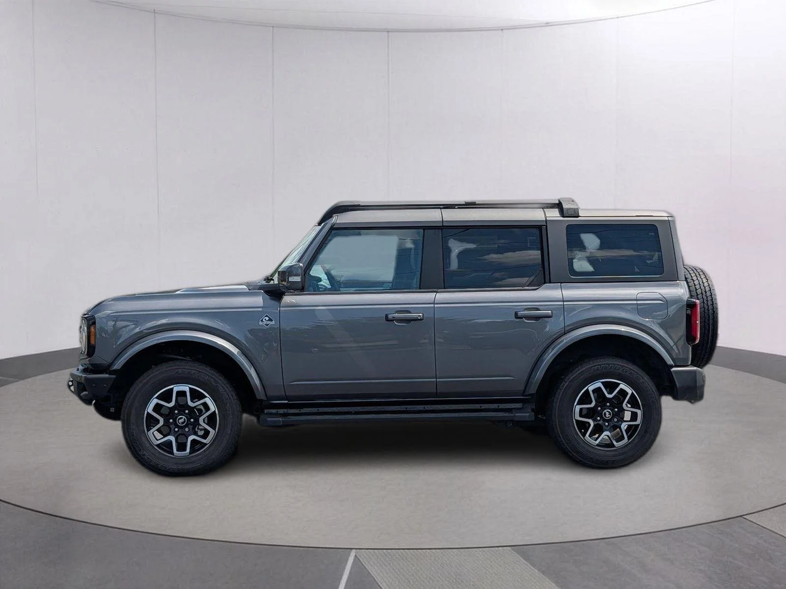 Used 2022 Carbonized Gray Ford Outer Banks image 3