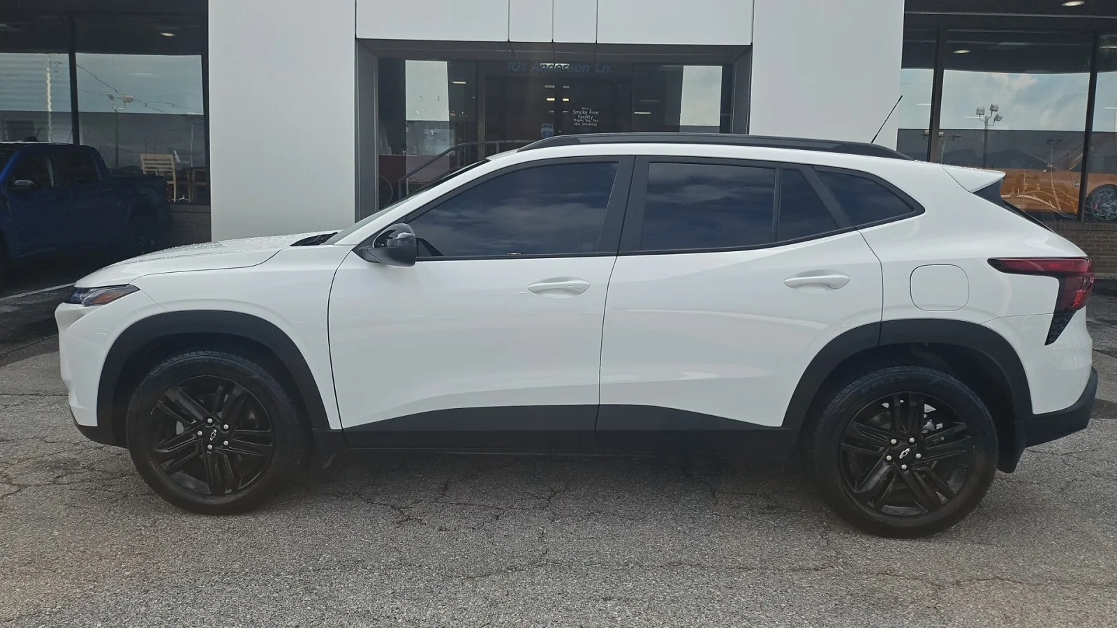 Used 2024 White Chevrolet ACTIV image 2