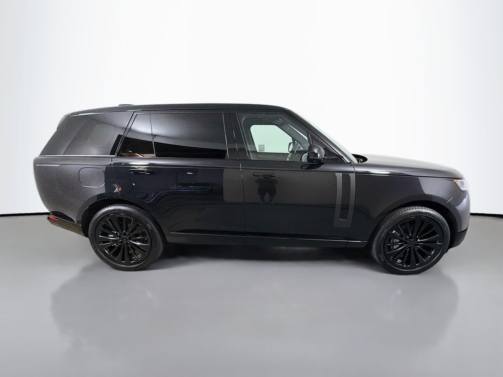 New 2026 Santorini Black LAND ROVER SE 7 Seats image 6