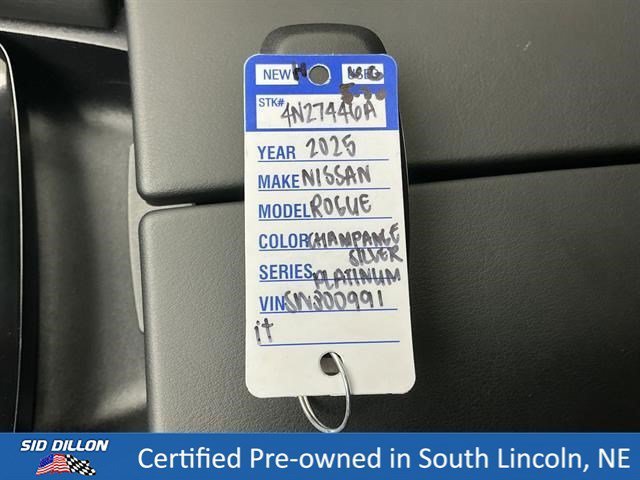 Used 2025 Champagne Silver Metallic Nissan Platinum image 8