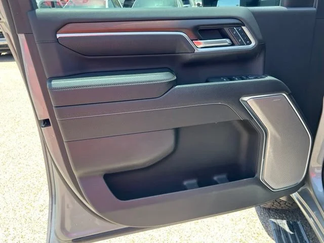 Used 2025 Sterling Metallic GMC Denali image 14