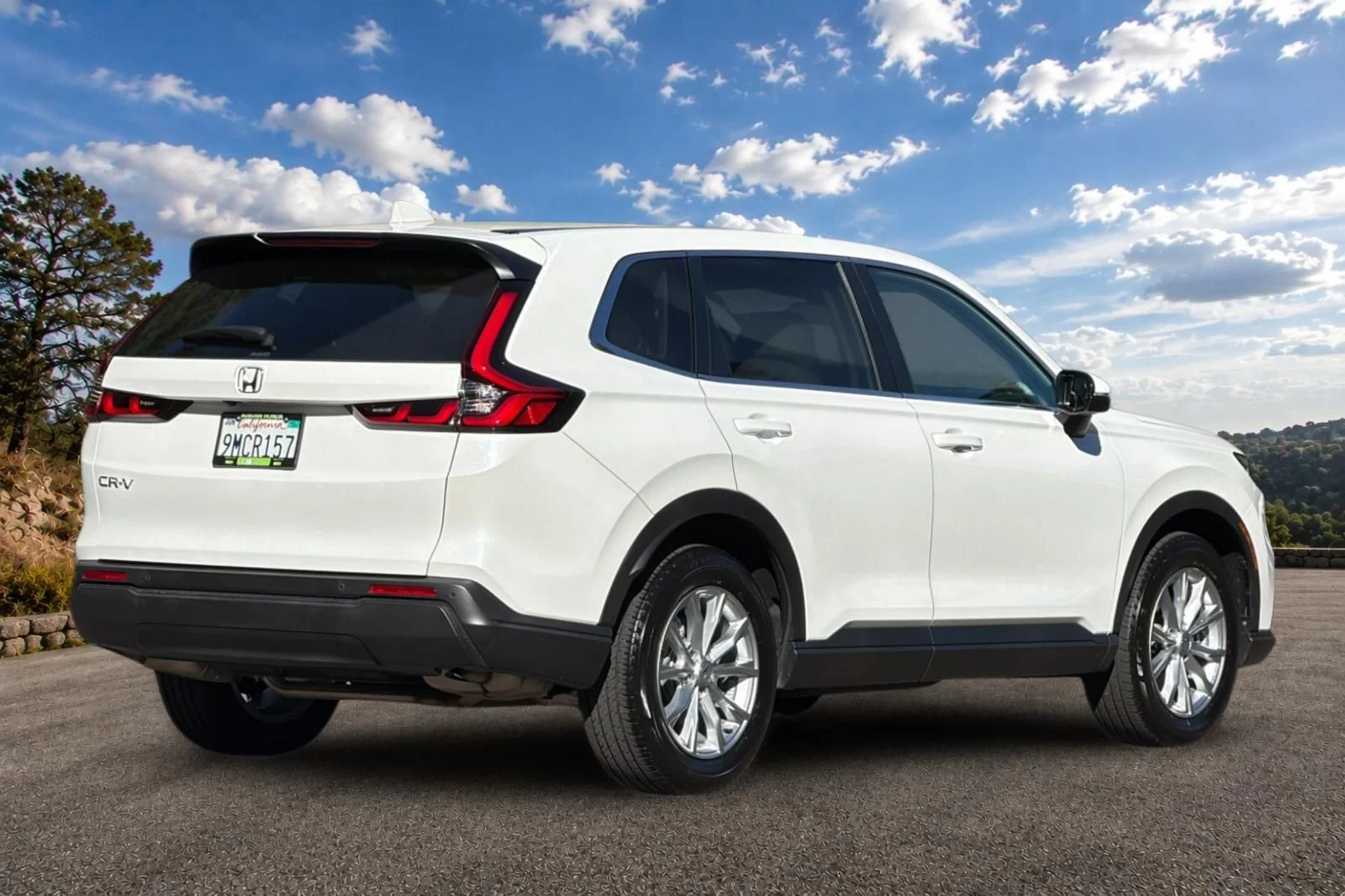 Certified Used 2024 Platinum White Pearl Honda EX-L image 5