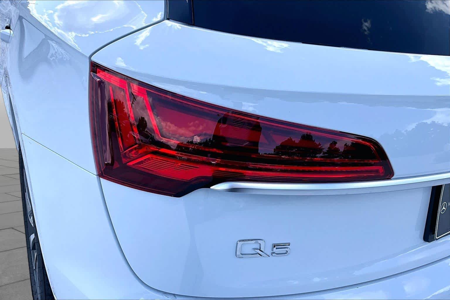 Used 2024 Glacier White Metallic Audi S line Premium image 28