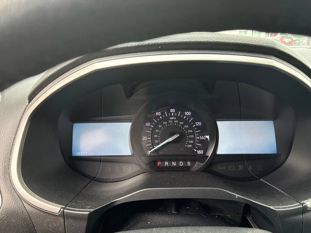 Used 2020 Grey Ford SEL image 7