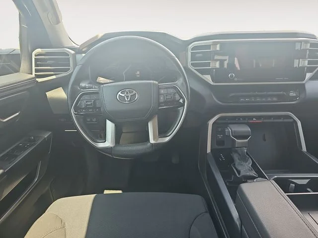 Used 2023  Toyota SR5 image 8