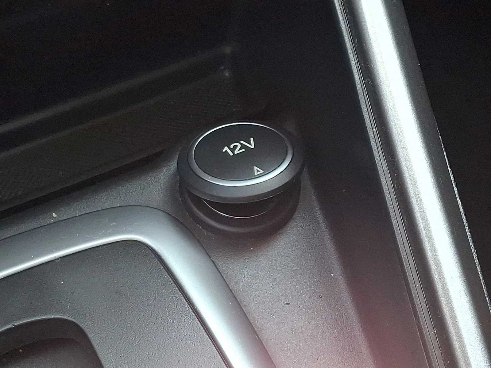 Used 2021 Smoke Metallic Ford SE image 25