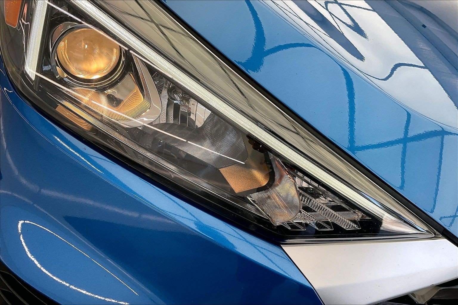 Used 2020 Aqua Blue Hyundai Value image 28