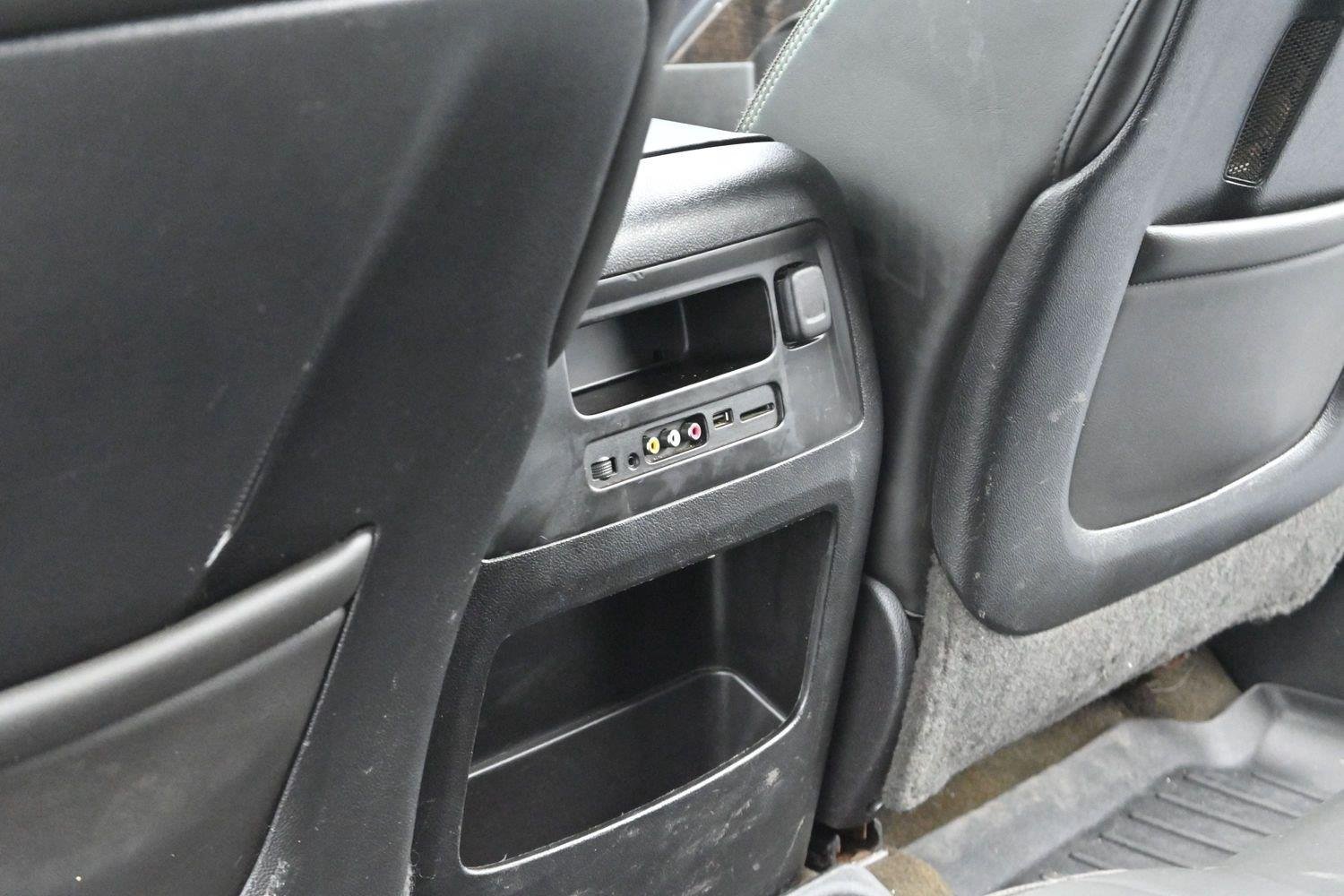 Used 2015 Summit White GMC Denali image 29