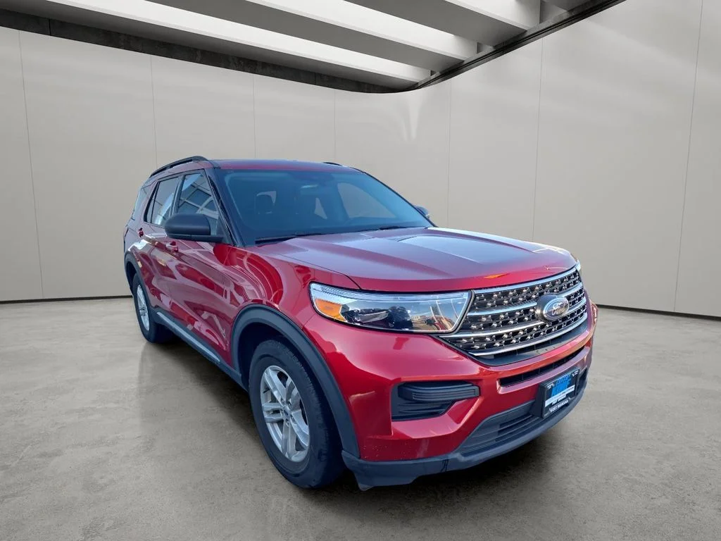 Used 2021 Rapid Red Metallic Tinted Clearcoat Ford XLT image 7