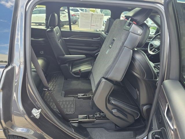 Certified Used 2022 Baltic Gray Metallic Clearcoat Jeep Overland image 15