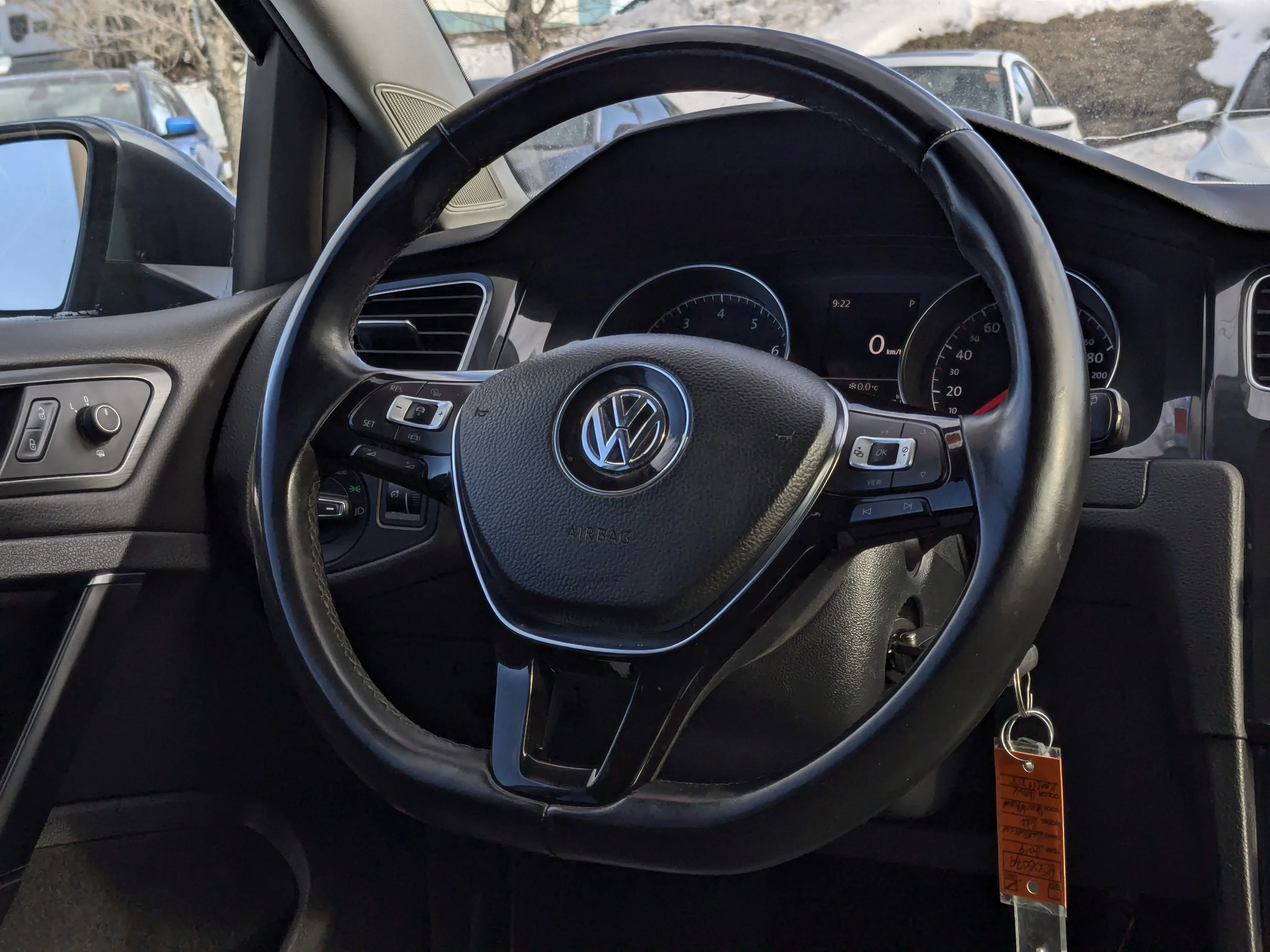 Used 2019 Grey Volkswagen Comfortline image 17