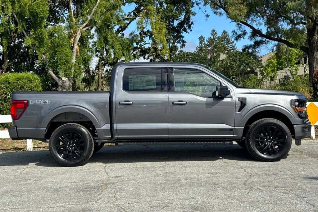 New 2026 Gray Metallic Ford XLT image 3