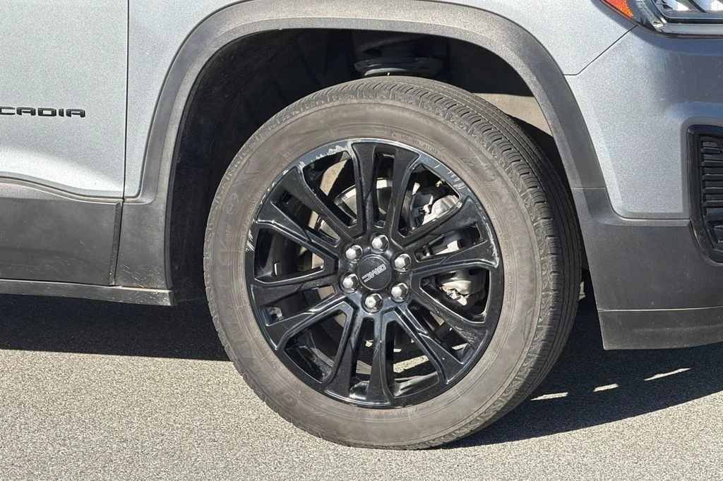 Used 2022 Satin Steel Metallic GMC SLE image 28