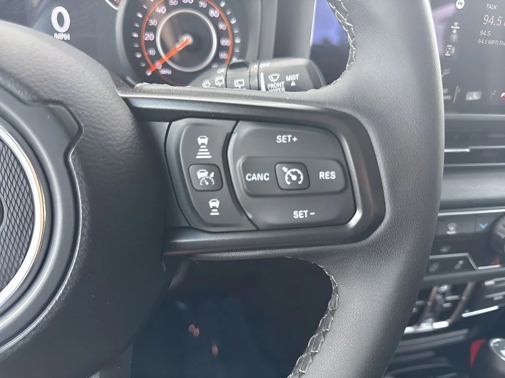 Used 2025 Red Jeep Sport S image 24