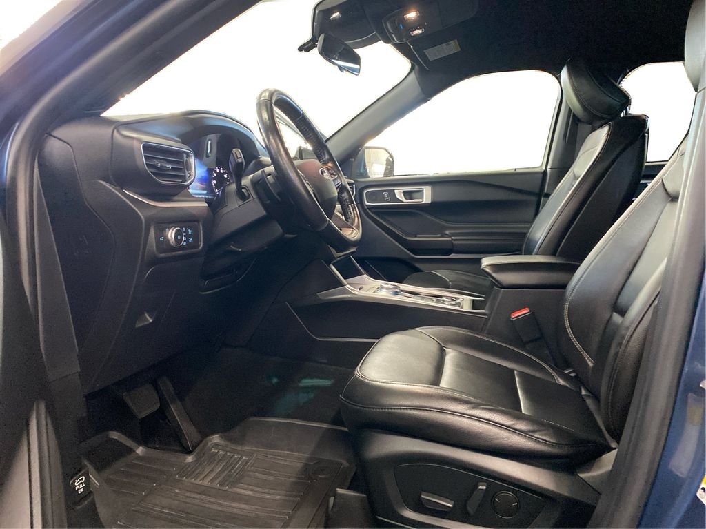 Used 2020 Blue Ford XLT image 7
