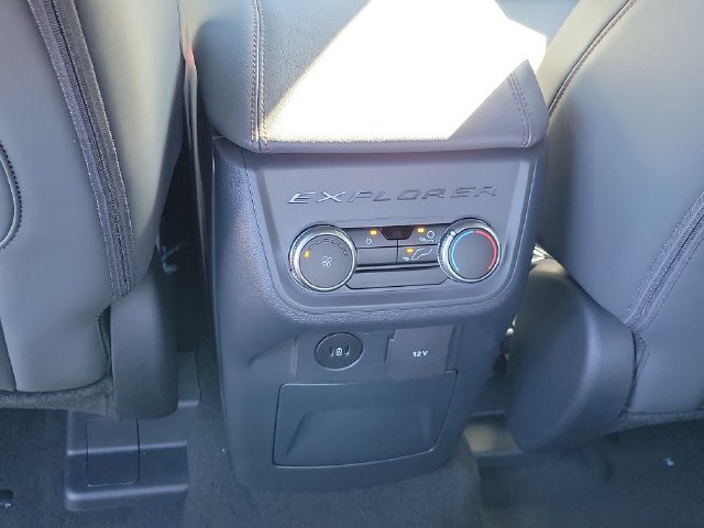 New 2027 Vapor Blue Metallic Ford Active image 66
