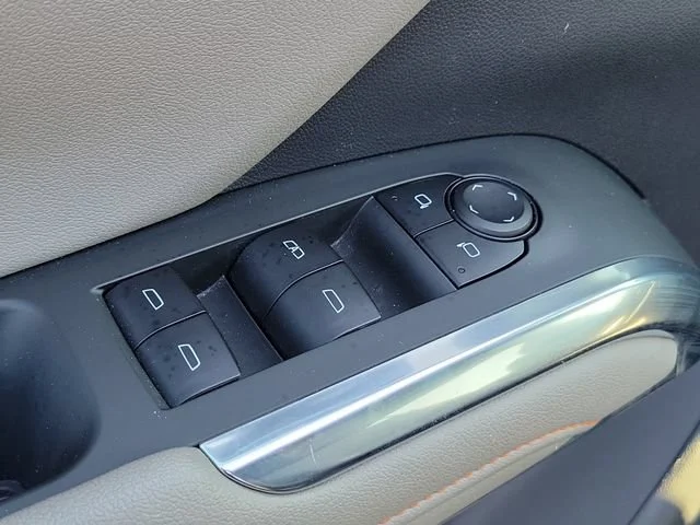 2025 Chevrolet Traverse LT - Photo 25