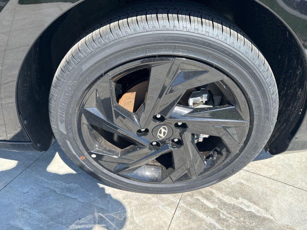 New 2026 Black Hyundai SEL Sport image 12