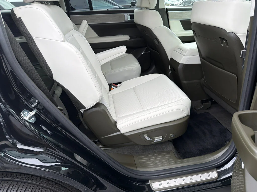 Used 2024 Black Hyundai Calligraphy image 15