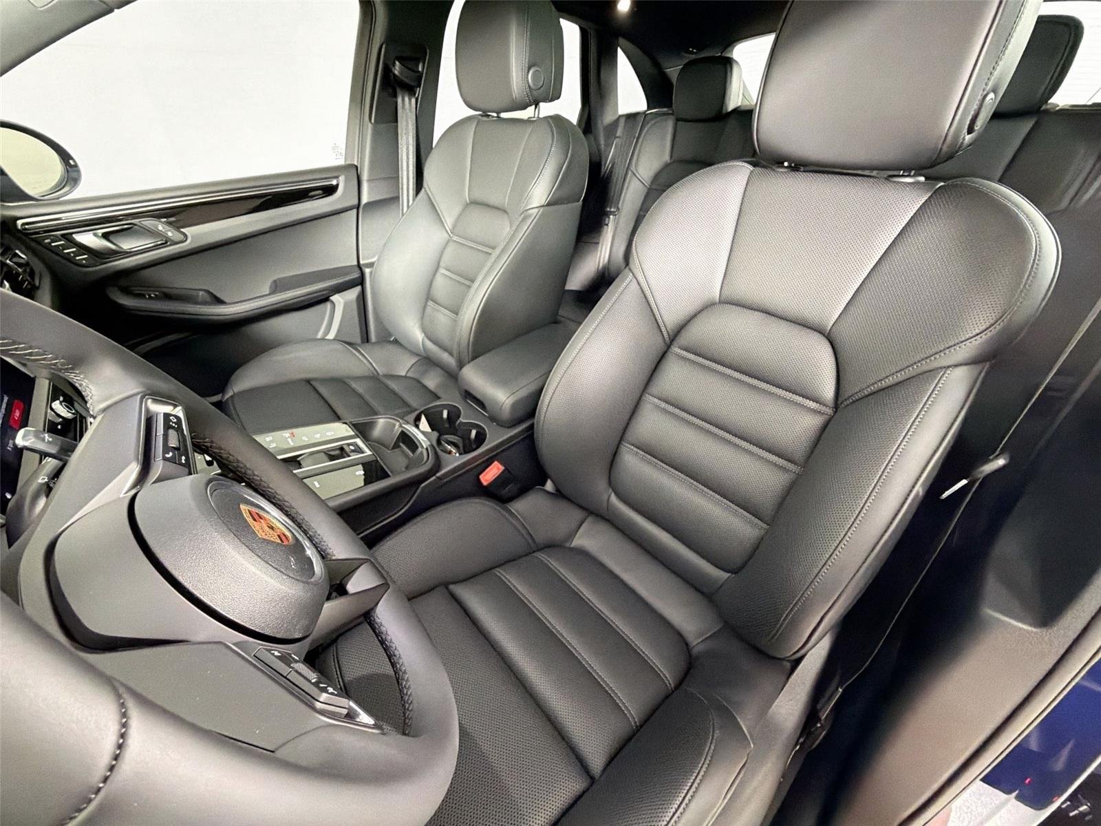 New 2026 Gentian Blue Metallic Porsche AWD image 5