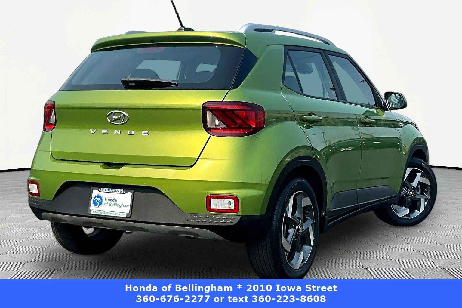 Used 2024 Green Apple Hyundai SEL image 6