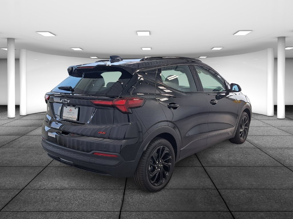 2027 Chevrolet Bolt RS - Photo 4