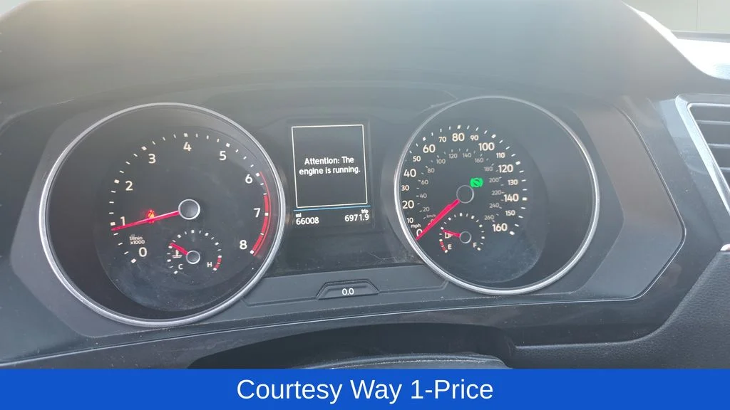 Used 2018 Gray Volkswagen 2.0T SE image 13