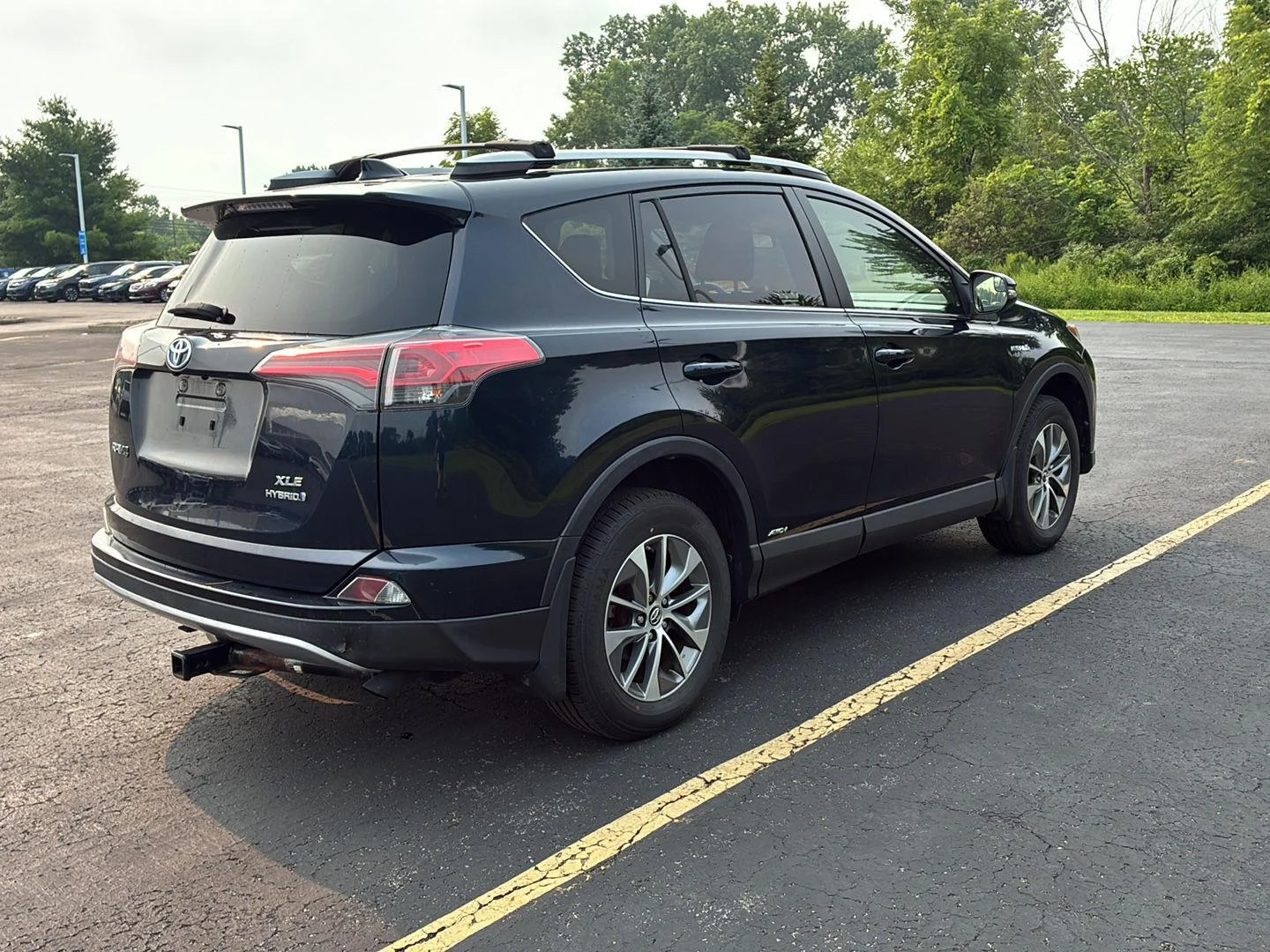 Used 2017 Galactic Aqua Mica Toyota XLE image 16
