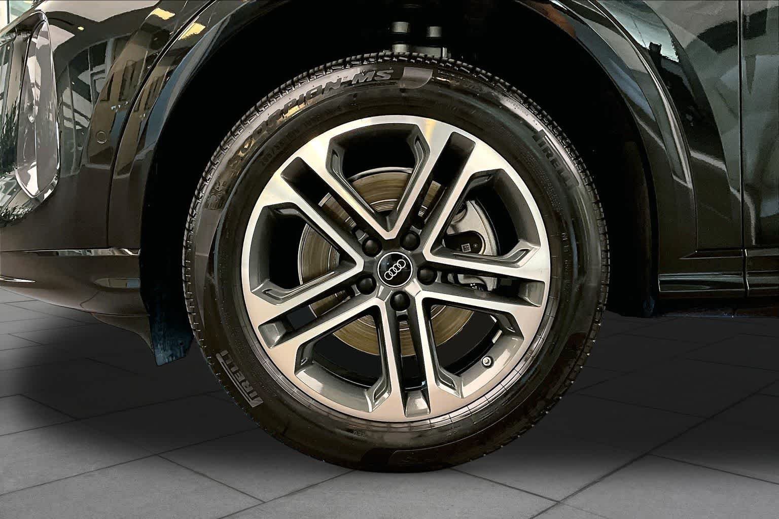 Used 2025 Mythos Black Metallic Audi Premium Plus image 11