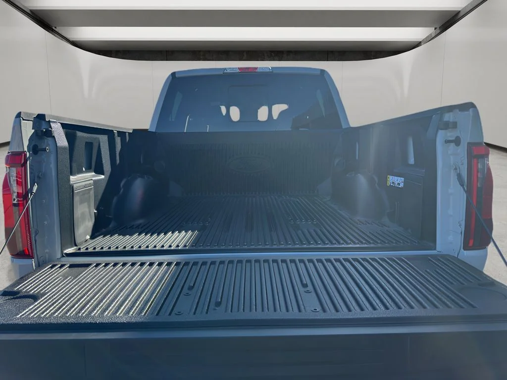 New 2026 Avalanche Ford XLT image 9