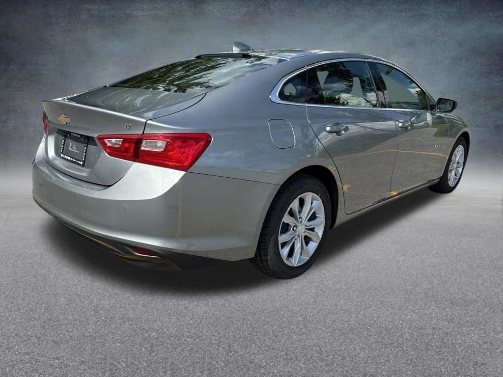 Used 2024 Gray Chevrolet LT image 5