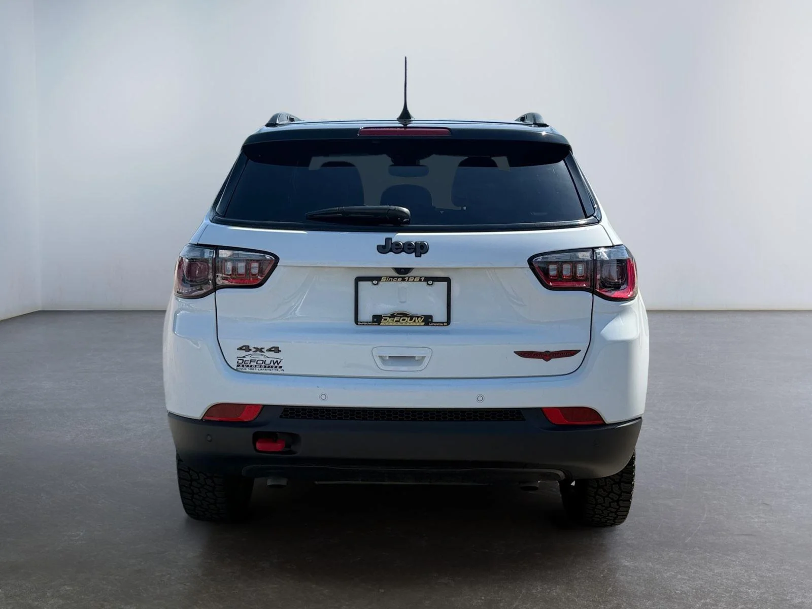 Used 2025 Bright White Clearcoat Jeep Trailhawk image 4