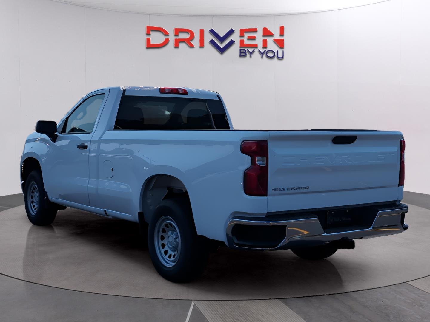 New 2026 Summit White Chevrolet WT image 3