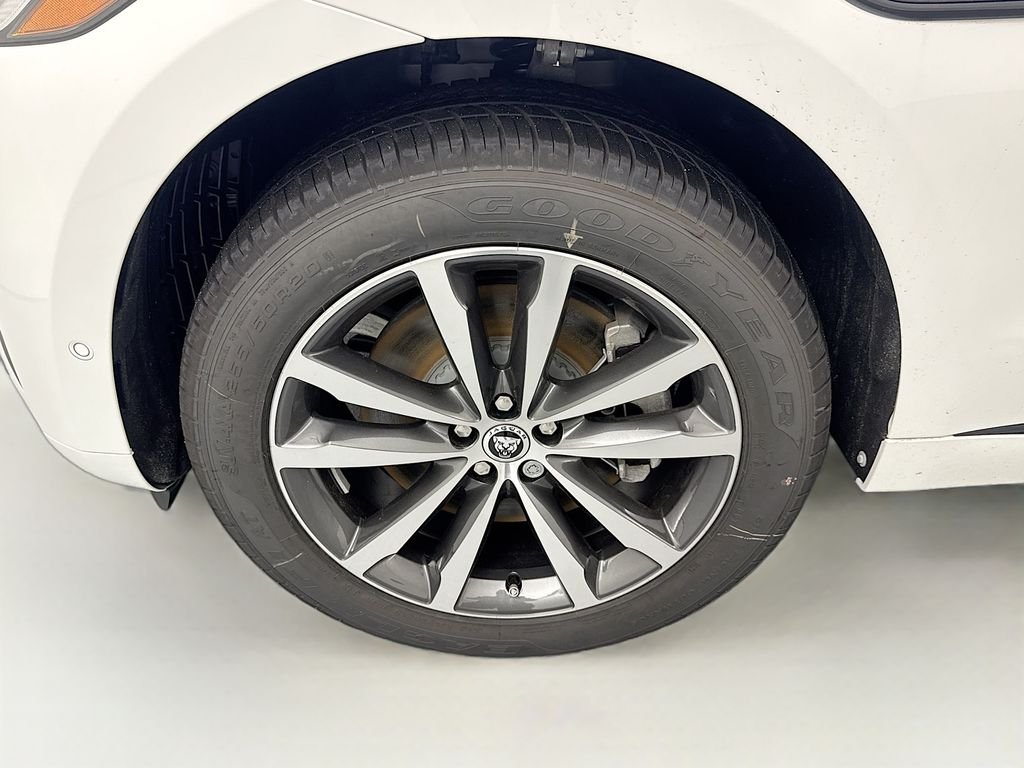 2026 Jaguar F-Pace R-Dynamic S - Photo 33