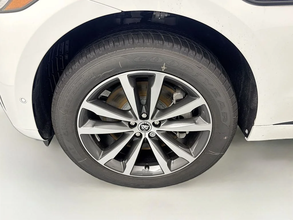 2026 Jaguar F-Pace R-Dynamic S - Photo 33