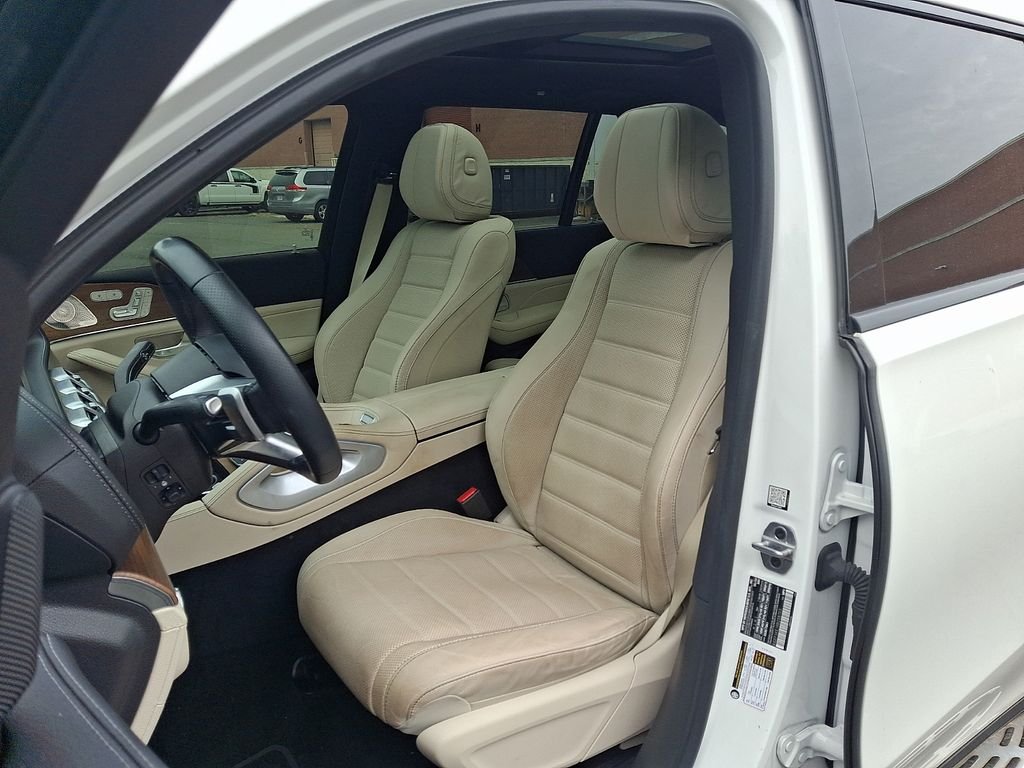 Certified Used 2024 MANUFAKTUR Moonlight White Metallic Mercedes-Benz GLS 450 image 13