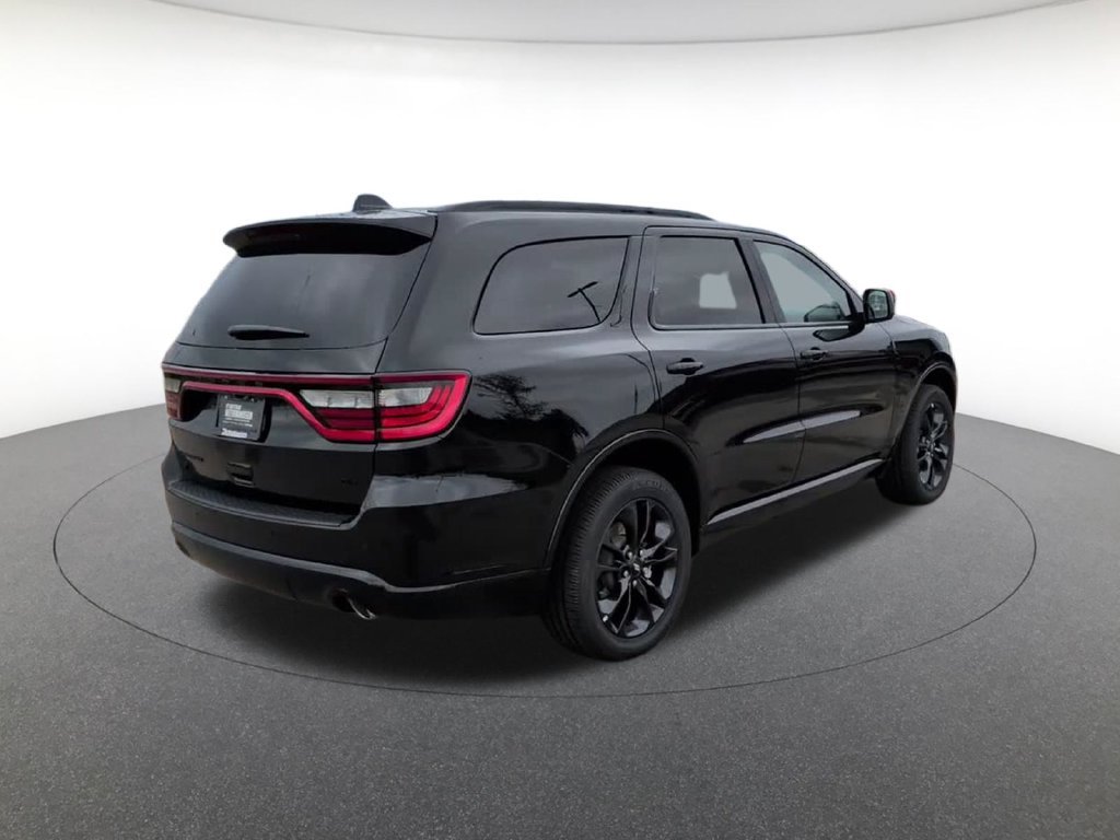 New 2026 Diamond Black Clear-Coat Exterior Paint Dodge GT image 4