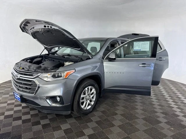 Used 2019 Gray Chevrolet 3LT image 12