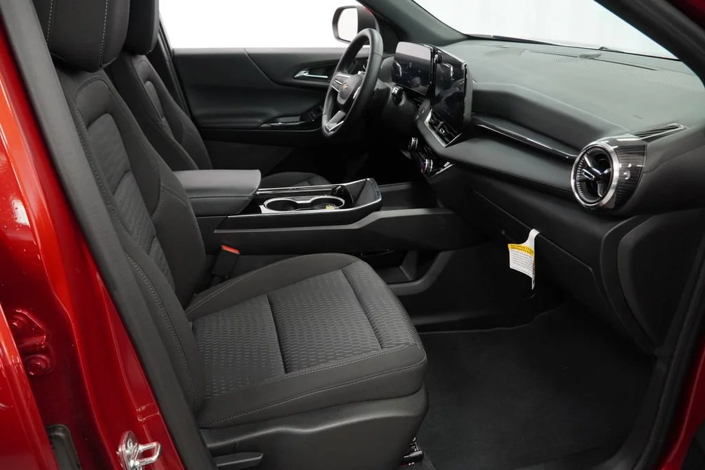 New 2025 Radiant Red Tintcoat Chevrolet LT image 27