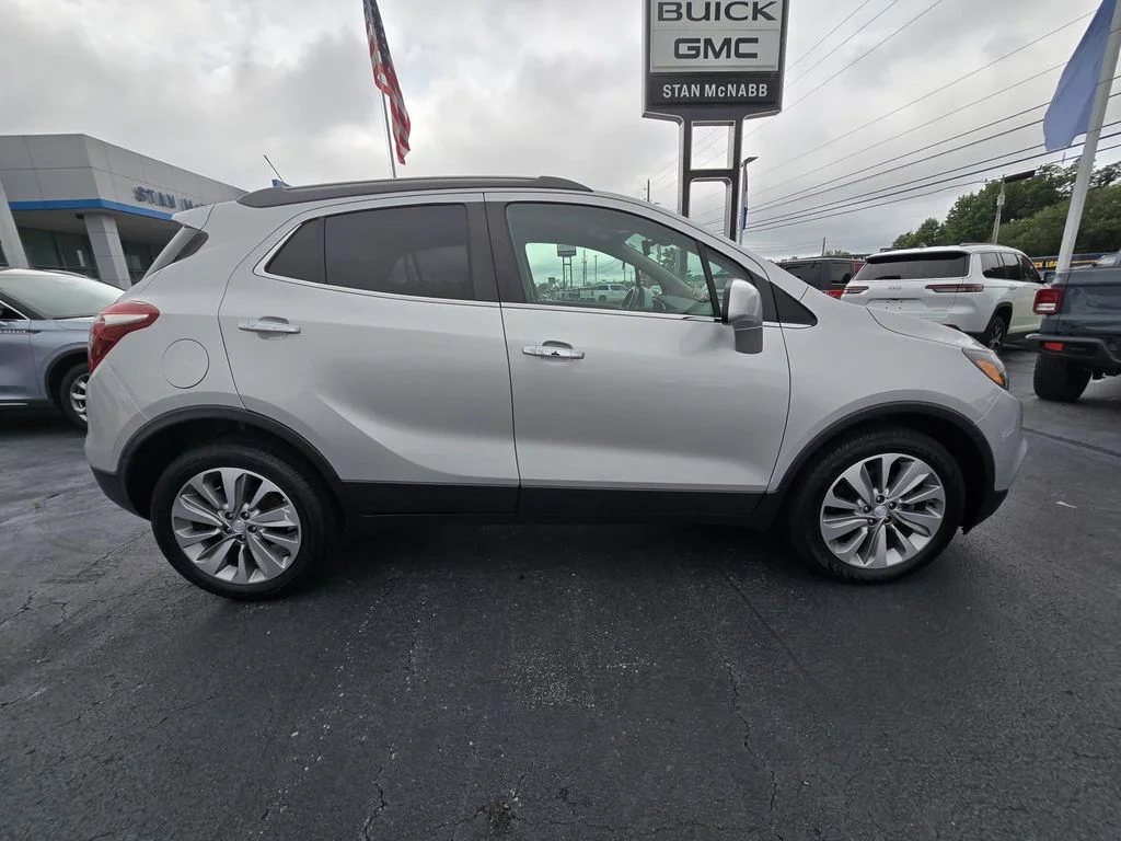 Certified Used 2020 Includes (MDP) Anthracite lower exterior accent color, Paint code W598F. Buick Preferred image 8